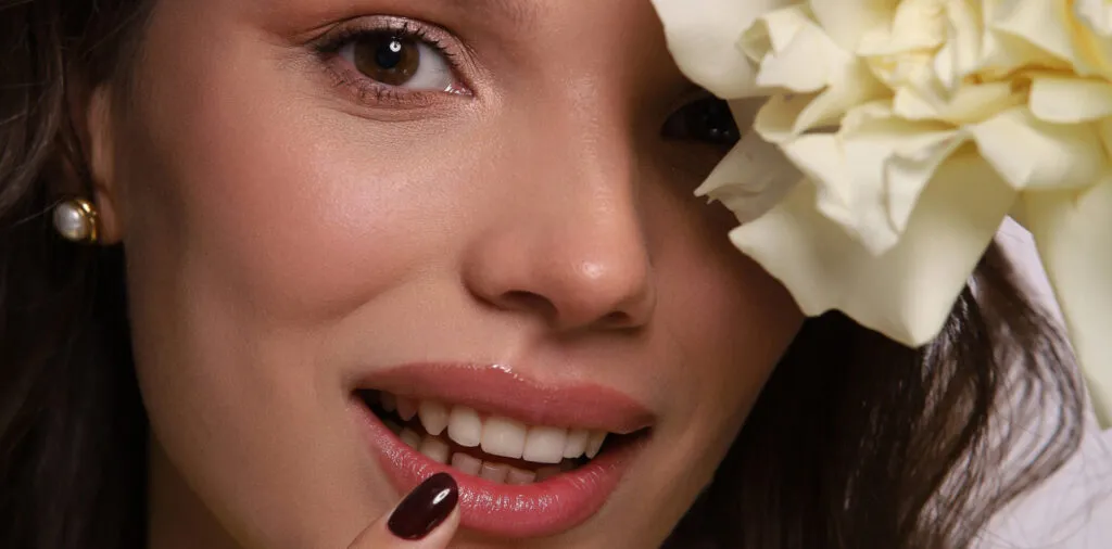 hollywood smile dubai, teeth whitening dubai, zoom whitening dubai